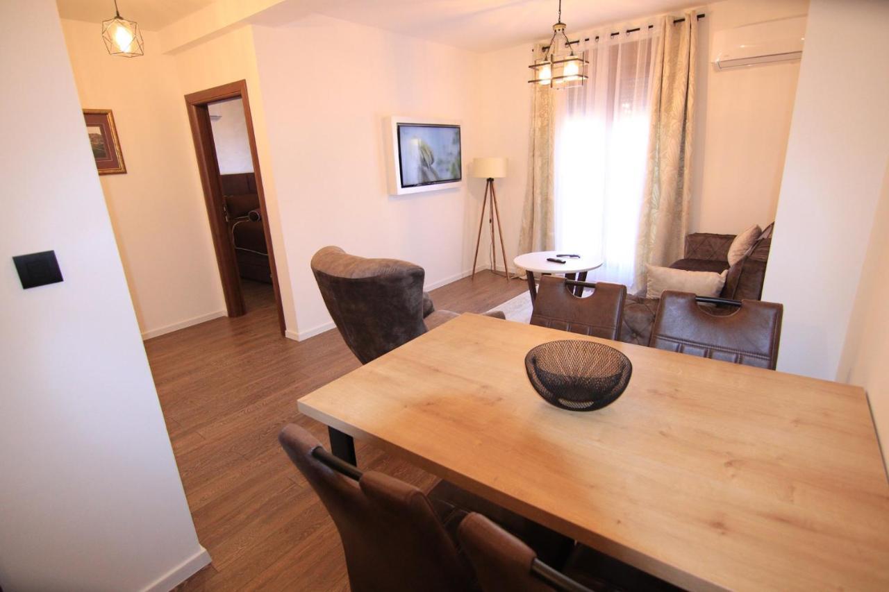 Apartmani Fantasia Cetinje Luaran gambar