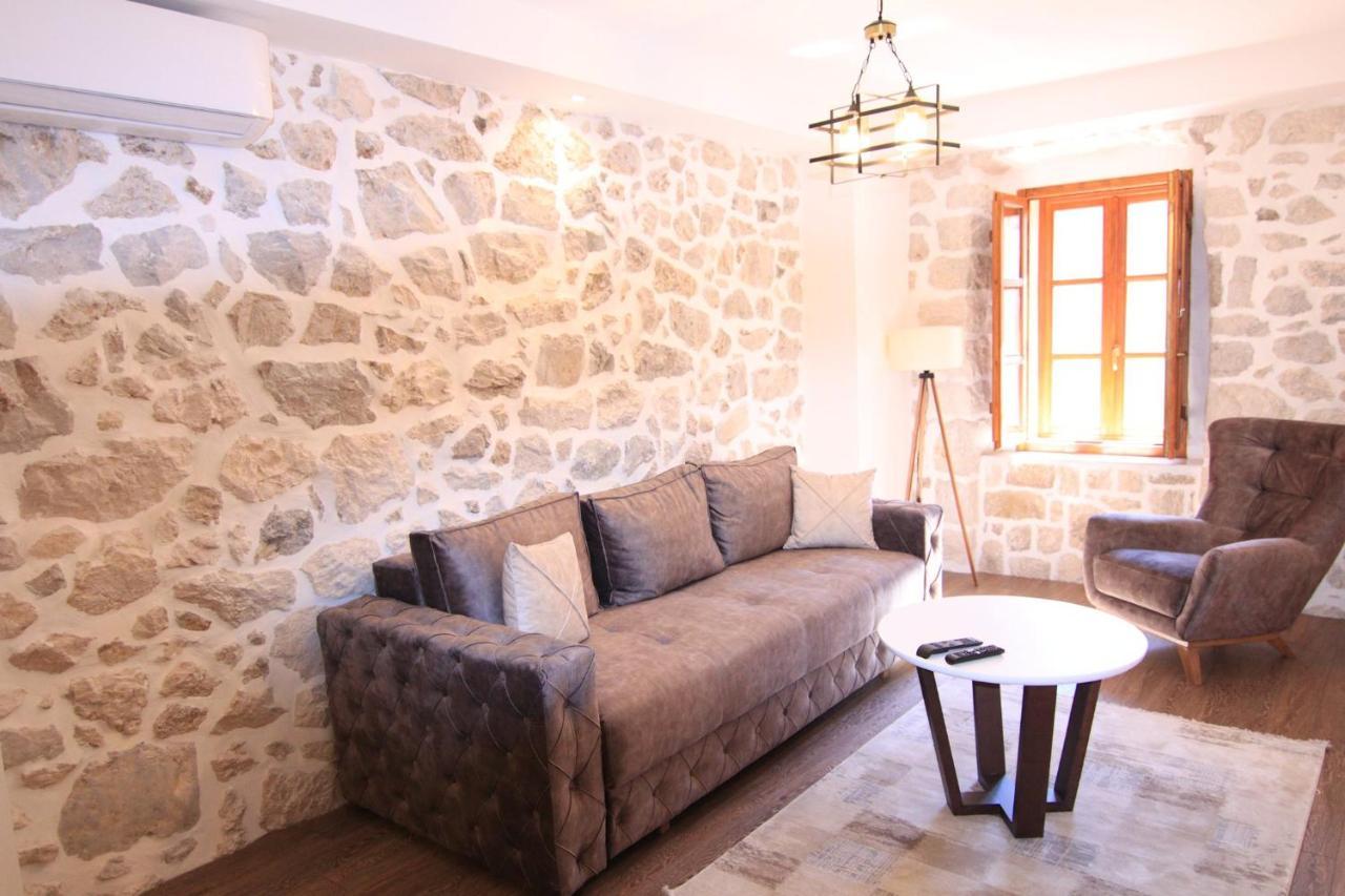 Apartmani Fantasia Cetinje Luaran gambar