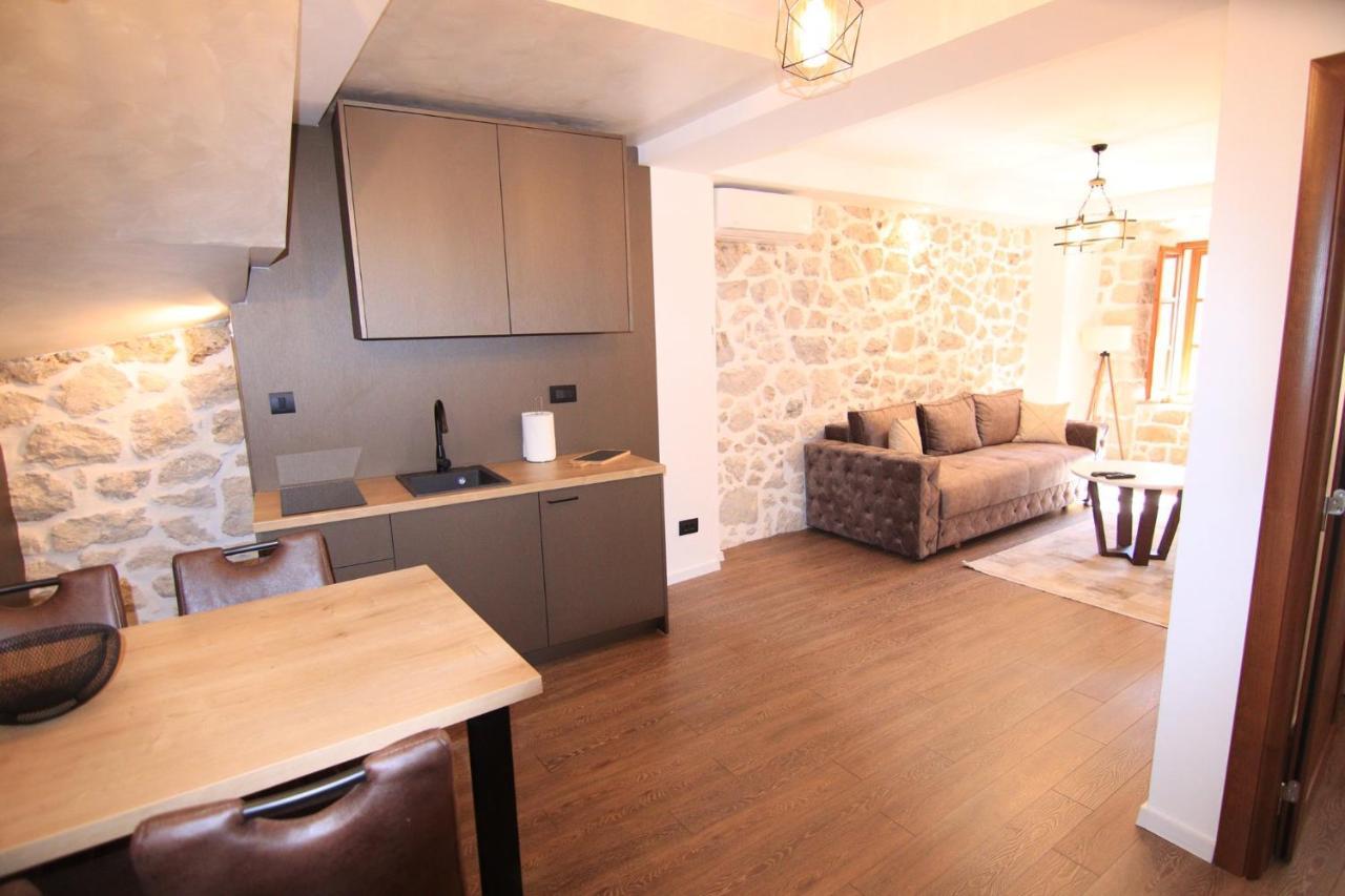Apartmani Fantasia Cetinje Luaran gambar