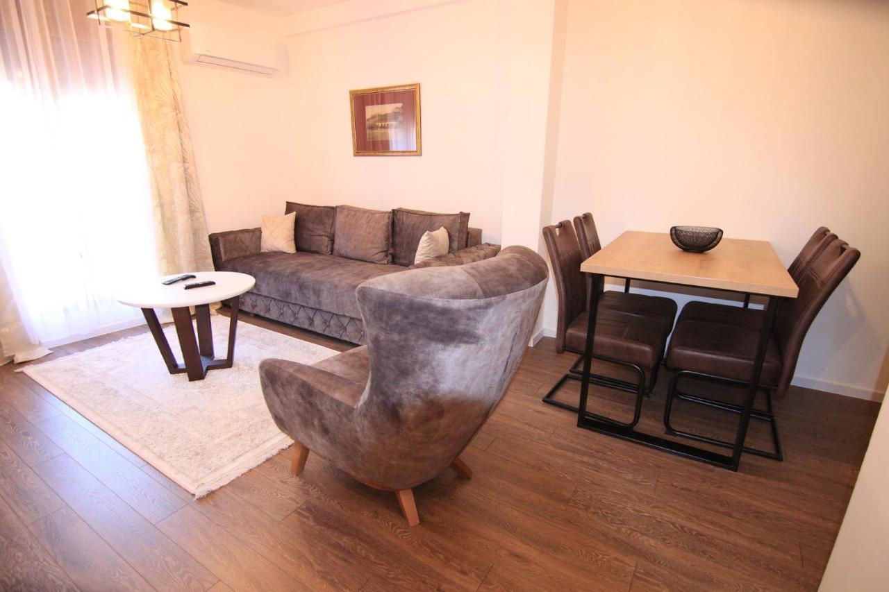 Apartmani Fantasia Cetinje Luaran gambar